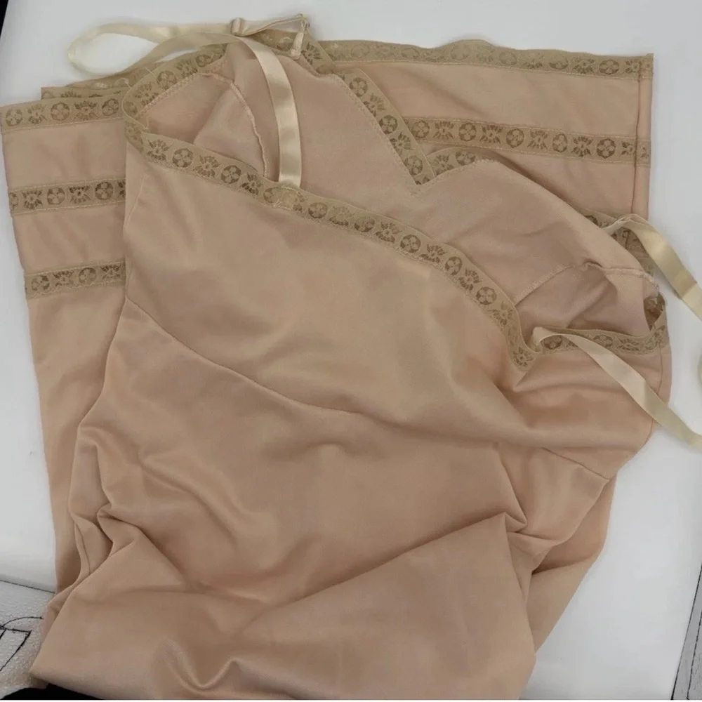 VTG Slip Dress Beige Lace JCPenney Size 34/12 Lingerie Loungewear Lace Trim